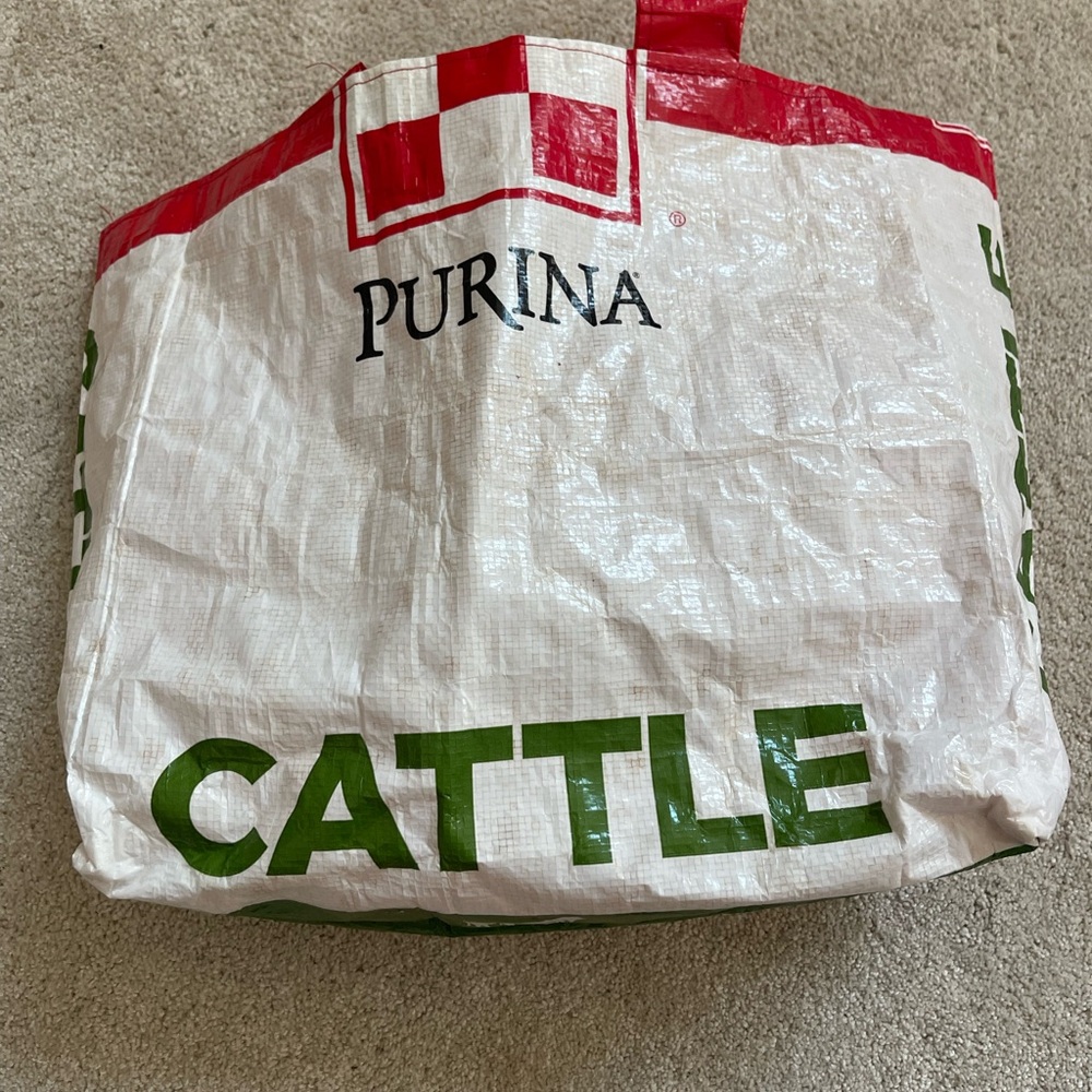 Feed tote bag